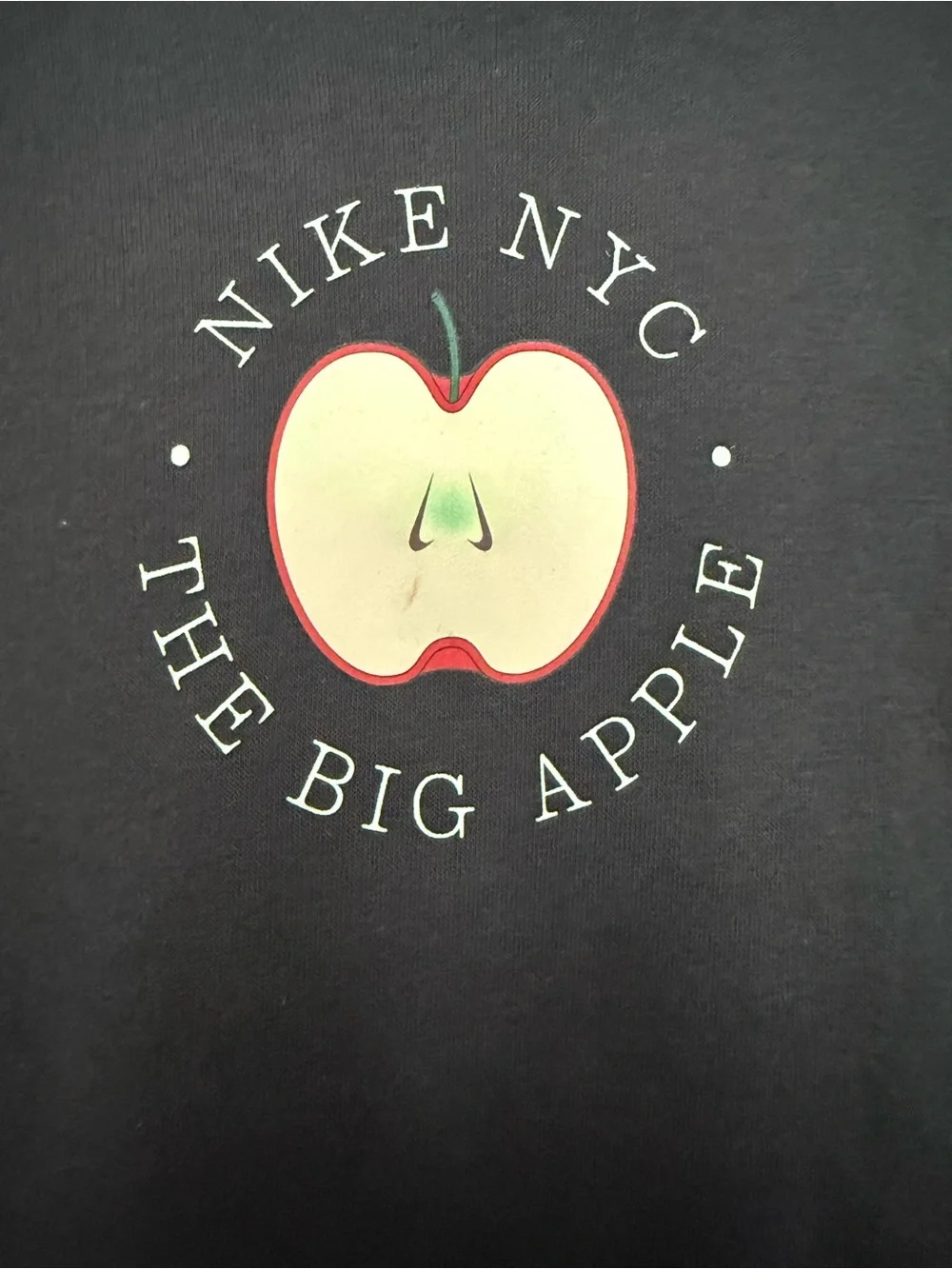 Nike NYC 'The Big Apple' Black Pullover Hoodie with Apple Graphic- size XL